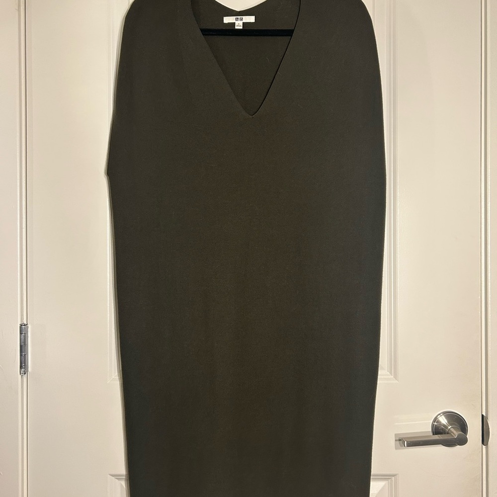 Uniqlo Dark Green V-Neck Midi Dress